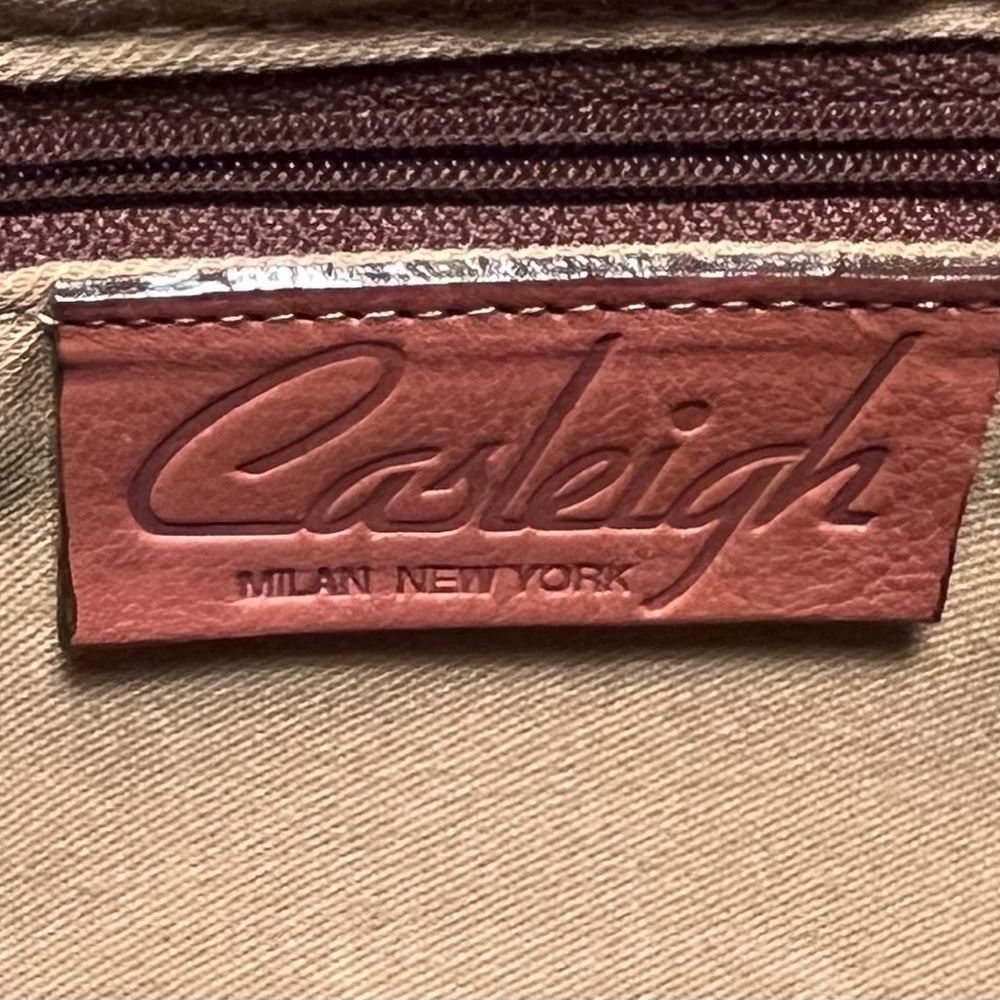 Casleigh tapestry crossbody. Excellent condition. Approx 9” x 8” x 3” deep. - Picture 6 of 8